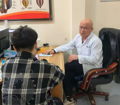 张掖市|男科医师高朋磊：守护男性健康，专业男科诊疗